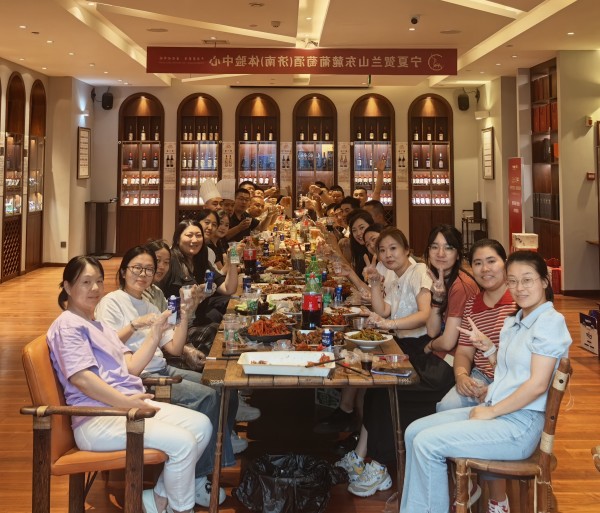 品味美食，凝聚力量——擇立燒烤party圓滿落幕